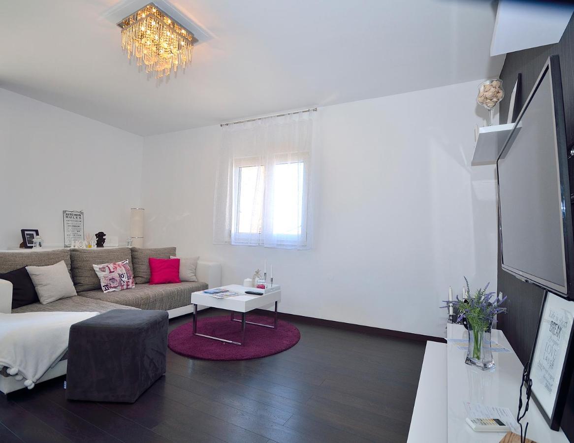 Apartman Staro Selo Primošten Exteriör bild